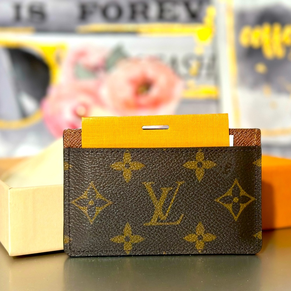 🔥🔥LOUIS VUITTON CARD HOLDER🔥🔥 - Picture 3 of 10
